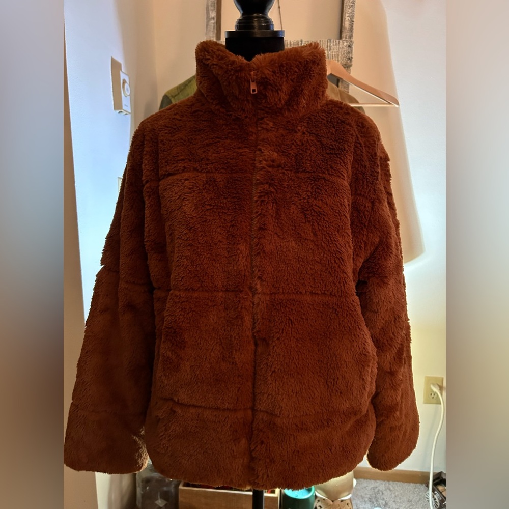 LN Kendall & Kylie Faur Fur Jacket M/L